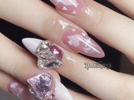 ピンク×ハート尽くしネイル