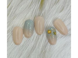 キラキラ水色が涼しくさせる！