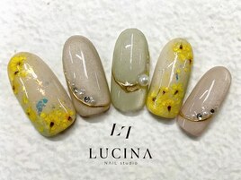 c-213 押し花ミモザネイル