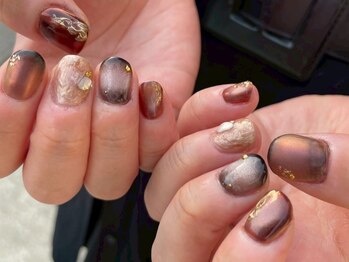 ネイル アトリエ コモード(nail atelier Comodo)/成人式ネイル [メタリックMIX]