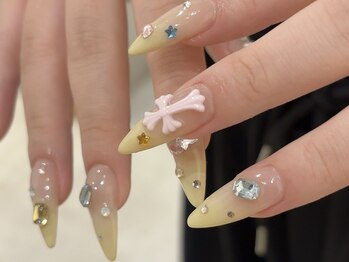 アル(ar.)/人気！宝石ネイル