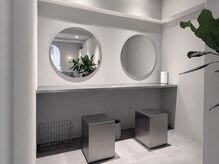 ページ 池袋(page.)の雰囲気(施術後のメイク直しも快適にできる専用ブース)