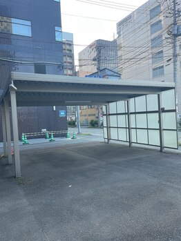 サロン イニ(SALON INI)/お車はこちらに駐車ください♪