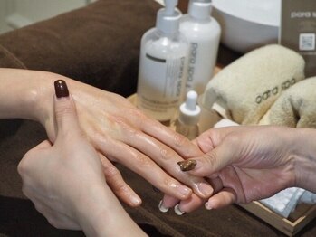 アトリエ イミュア(atelier immyua)の写真/【高技術ネイル×極上スパ】お客様のほとんどがハンドスパ初体験!美爪育成から角質エイジングケアまで!