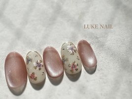 手書きニュアンスフラワーネイル