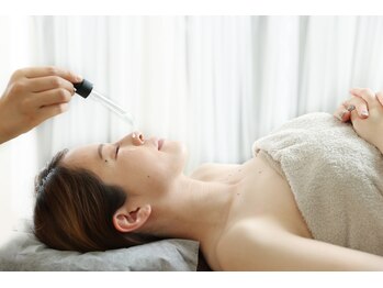 ビューティーサロンレモン(Lemon)/韓国水光肌光フェイシャル