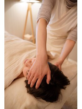 エンボディメントラボラトリー エイトレターズ(Embodiment Lab. 8 LETTERS)/コルギの様子1