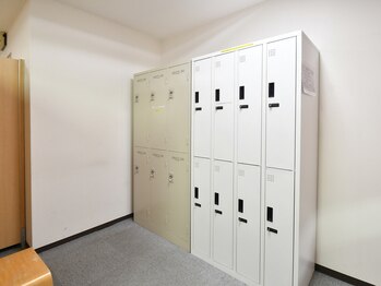 ホグレルスペース 本町店/女性ロッカー室