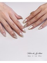 サロンドリスブラン(Salon du lys blanc)/