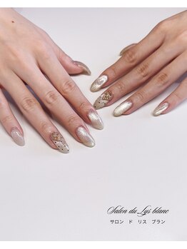 サロンドリスブラン(Salon du lys blanc)/