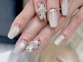 【Ayaka】大人ドットネイル