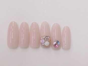 プルミエ ネイル(Premier Nail)/Vカット、ビジューネイル