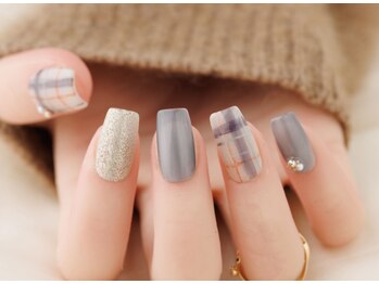 エムスラッシュ ソル センター南(M.SLASH SOL)/秋のチェックネイル