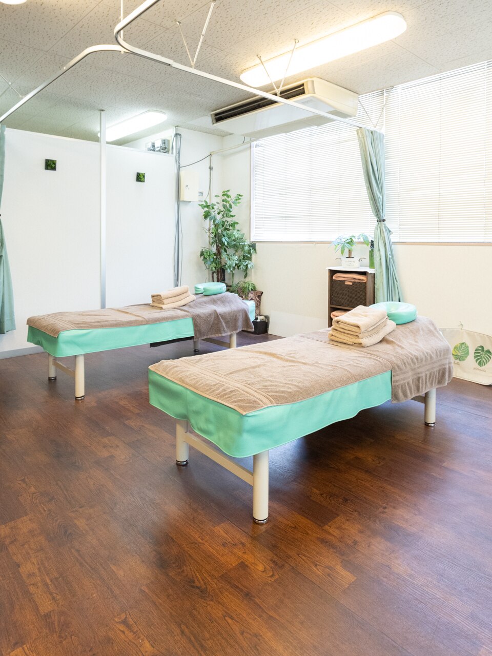 【セットでお得★】足つぼ30分+肩腰30分￥6300→￥6000