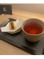 藤ノ郷 銀座店&nbsp;施術後はドリンクとお菓子のサービスを行っています。