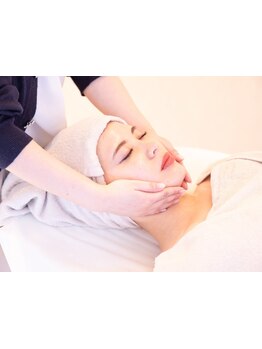 ホウレイ線・たるみ改善！予防ケア