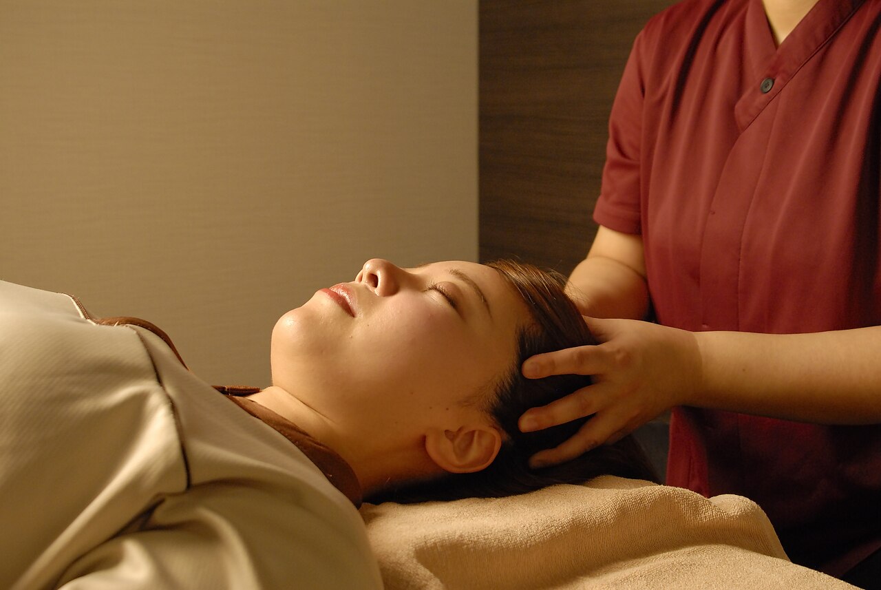  【初回限定1,300円OFF】ドライヘッド10分付ボディケア60分6,798円→5,498円