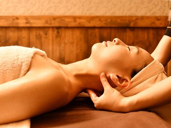 サロン ド エメリタス(salon d'Emeritus)