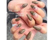 ジェルメ(germer)/クロムパーツとオリーブカラー