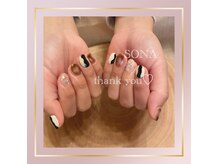 シンプル・子育て中や日常に馴染む短めナチュラルネイルメイン◎