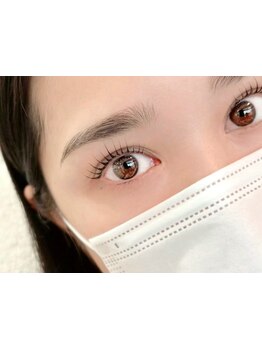 ナチュラル上品な目元にしたい