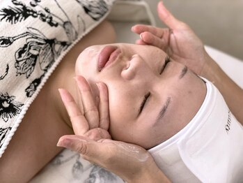 ルミエール 新宿(Lumierre)/毛穴ハーブピーリングよもぎ蒸し