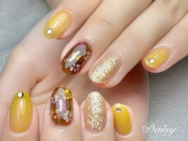 秋の押し花ネイル