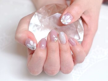 ラーシューシュ(la-chou-chou)/華やかネイルコース　¥7500