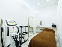 ブルーム(Bloom)/Room