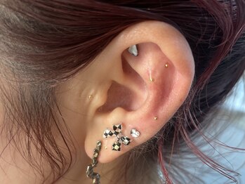 ノマン(Knoman)/耳つぼジュエリー