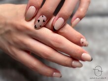 エム(M)/上品アートネイル