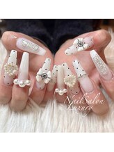 ネイルサロンラグジュアリー 梅田店(LUXURY)/