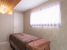 りんとの雰囲気（カーテンは光を取り込みつつ外側からは見えない物を利用してます）