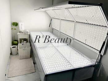 アールビューティー 東新宿店(R’Beauty)の写真/【40分照射×3回→￥7980】新型コラーゲンマシンで憧れの美白へ♪自律神経を整え代謝改善にも効果あり◎