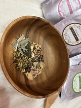 ジャスミン(Jasmine)/SNS話題！おかま直伝よもぎ蒸し