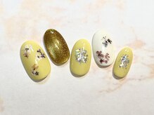 リーブルーム/イエローお花ネイル