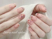 リオラ(Liora)/花のネイル