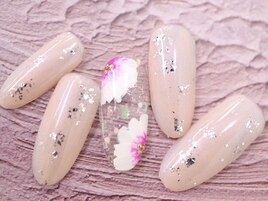 手描きフラワー♪上品ネイル☆
