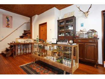 ミルラ(MYRRH)/フロント