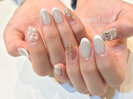 上品フレンチネイル