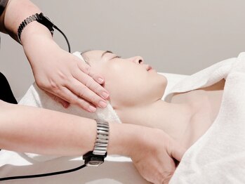 エープラス 心斎橋店(A+)/首肩、むくみ、眼精疲労