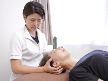 かがり火の写真/睡眠不足の原因が首肩コリ!?睡眠の質を左右する姿勢を根本から改善!慢性的な不眠の悩みになどにも◎