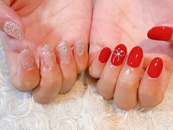 ムーピーネイル(moopy nail)の写真/＊豊富なカラーをご用意＊ヘアサロンの一角にある寛ぎネイル空間♪モチの良さはリピーター様からお墨付き★