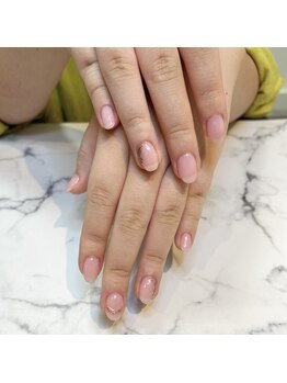 シンプルニュアンスネイル