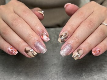 ミーコ(miico)/盛り盛りバレンタインネイル