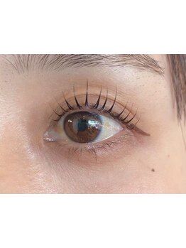 ナチュラル上品な目元にしたい