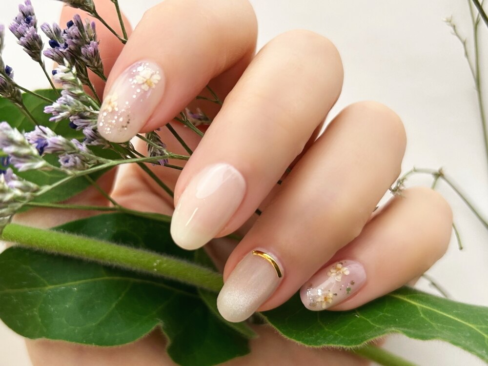 2025年秋トレンド】ホワイト ワンカラーのネイルデザイン集