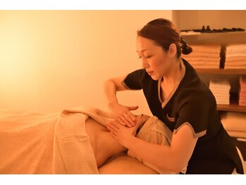 アダージォ(adagio)/もっこり首肩すっきり解消