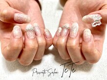 テテ(TeTe)/ラメグラデーションネイル