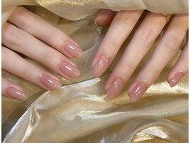 ベージュ